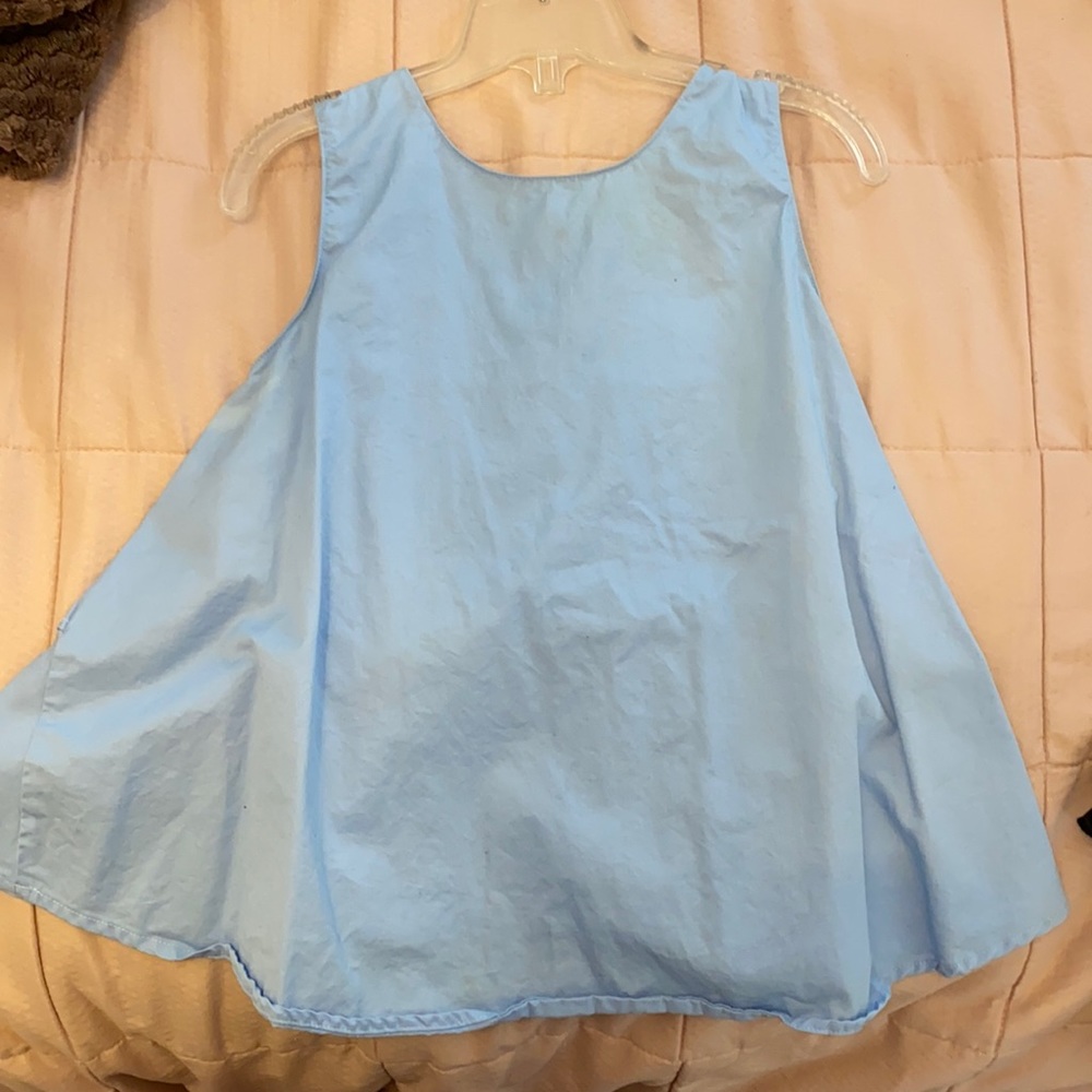 blue tank top